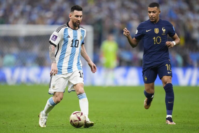 Mbappé reconoce a Messi en la carrera por el récord goleador de los Mundiales