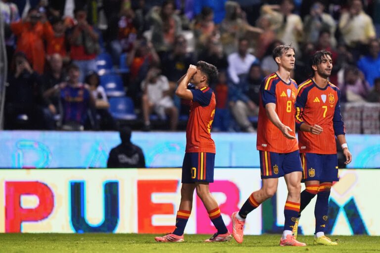 España derrota 3-1 sobre Perú en Puebla