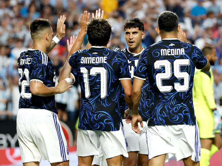 Argentina vence a Honduras y mantiene paso firme rumbo al Mundial