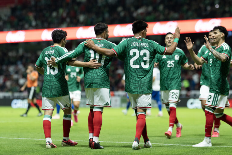 Aguirre mantiene el suspenso sobre el once inicial, pero asegura que México está listo para Sudáfrica