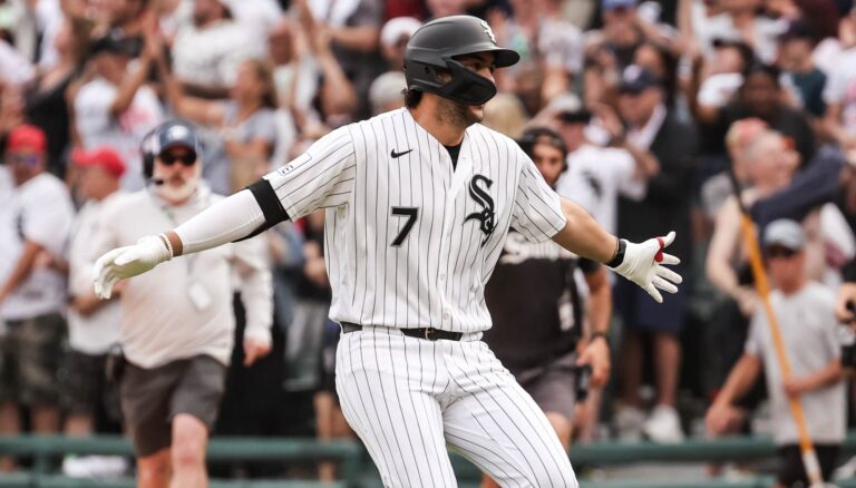White Sox dejan tendidos a los Royals y se afianzan en la cima de la División Central