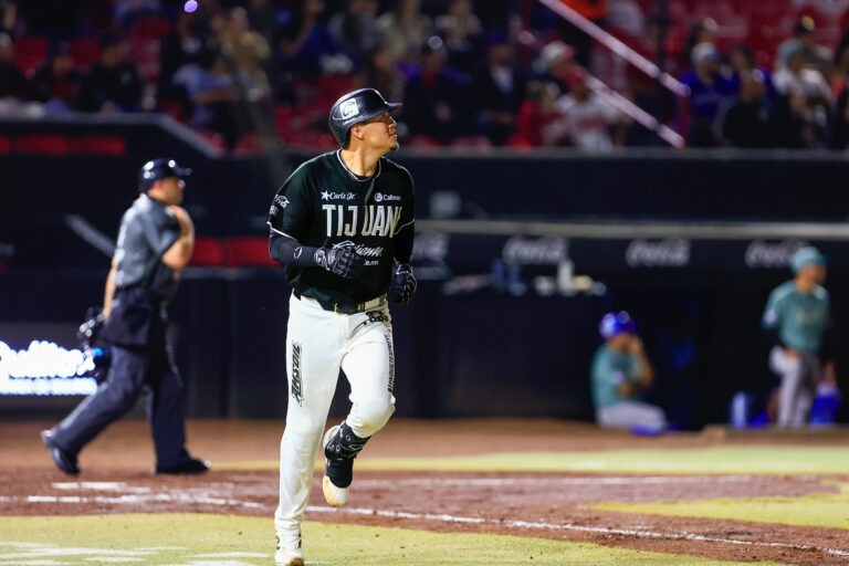 Wilmer Flores disfruta su aventura en México y se consolida como pieza clave de Toros de Tijuana