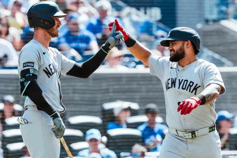 Yankees reaccionan en la novena y vencen a Blue Jays en Toronto