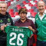 Aguirre minimiza polémica por sus declaraciones y mantiene dudas sobre el once de México para el Mundial