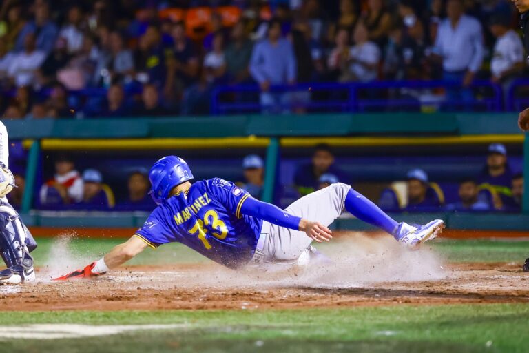 Walsh y Garlick impulsan a Charros al triunfo sobre Rieleros