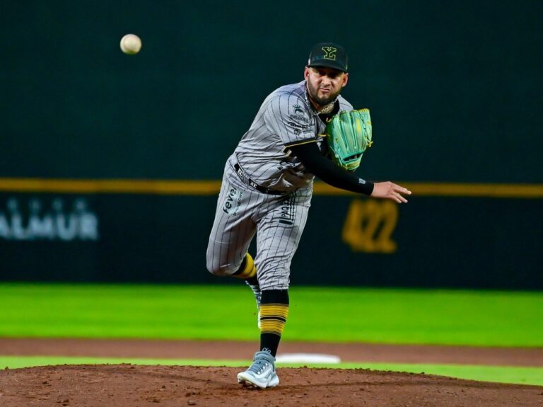 Yoanner Negrín hace historia con su victoria 85 y guía a Leones al triunfo sobre Unión Laguna