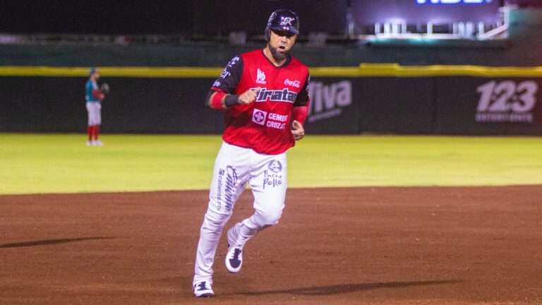 Piratas se queda con la serie al vencer a Diablos en Campeche