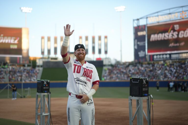 Justin Turner debuta en el Derby de Cuadrangulares de la LMB durante el Fin de Semana de Estrellas