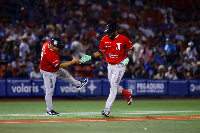 Toros vence a Charros en 12 entradas y recupera el mejor récord de la Liga Mexicana