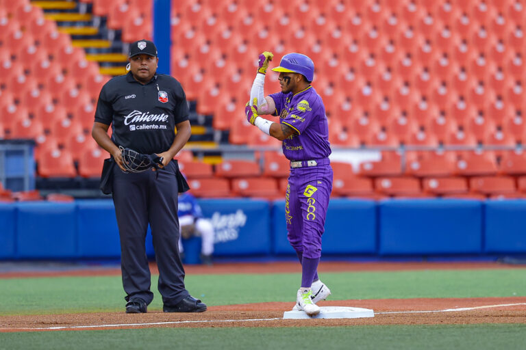 Dorados barre la doble cartelera y se queda con la serie ante Charros