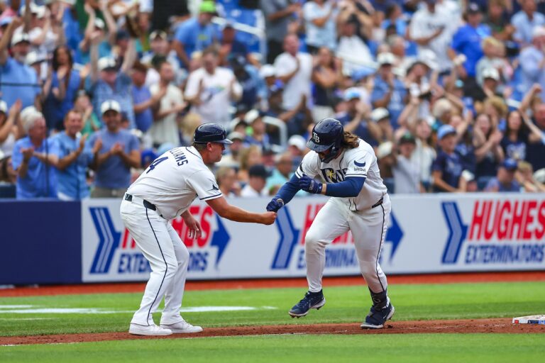 Jonathan Aranda lidera el triunfo de Rays sobre MarinerOs con actuación de tres imparables