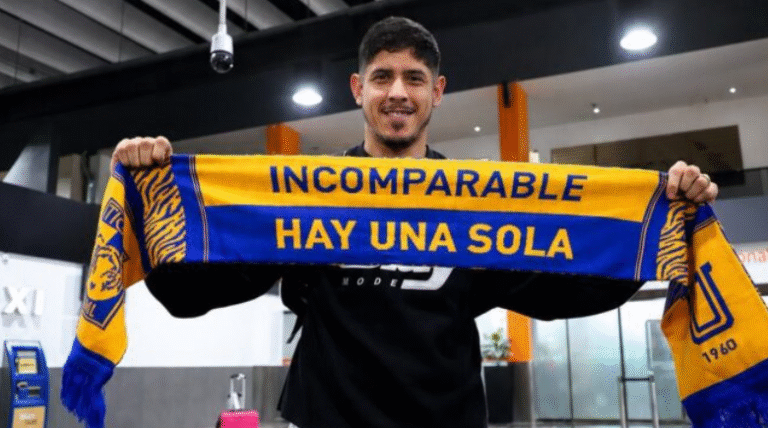 Alan Franco llega a Tigres con la mira puesta en el título: “Estoy muy feliz por este reto”