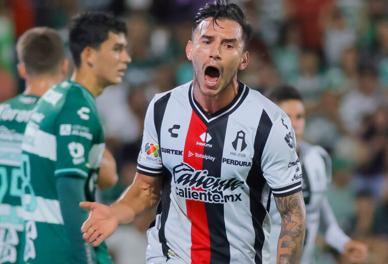 Atlas mantiene el paso perfecto; derrota de visita a Santos