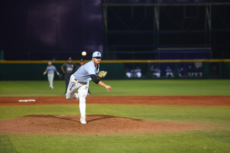 Jomar Reyes impulsa a Rieleros con jonrón decisivo y derrota a Algodoneros en duelo clave por los playoffs