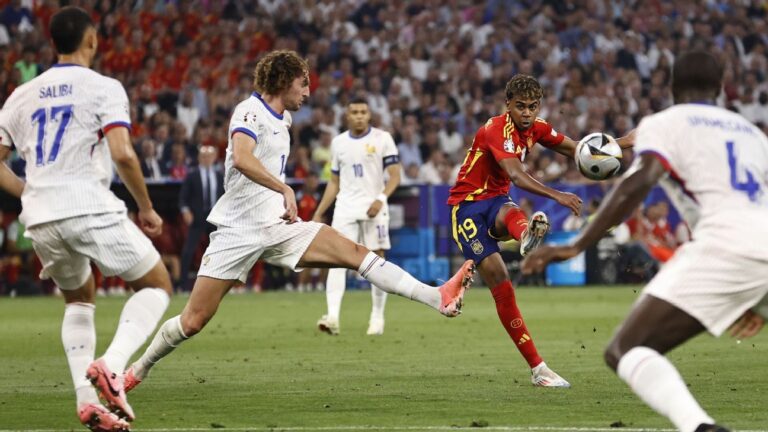 Francia se mide ante España; hoy conoceremos al primer finalista
