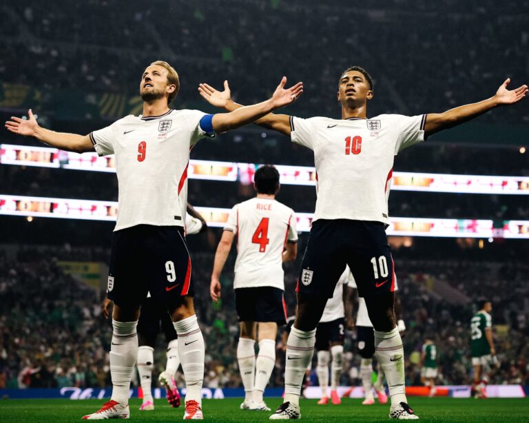 Inglaterra elimina a México con un vibrante 3-2 en el Azteca