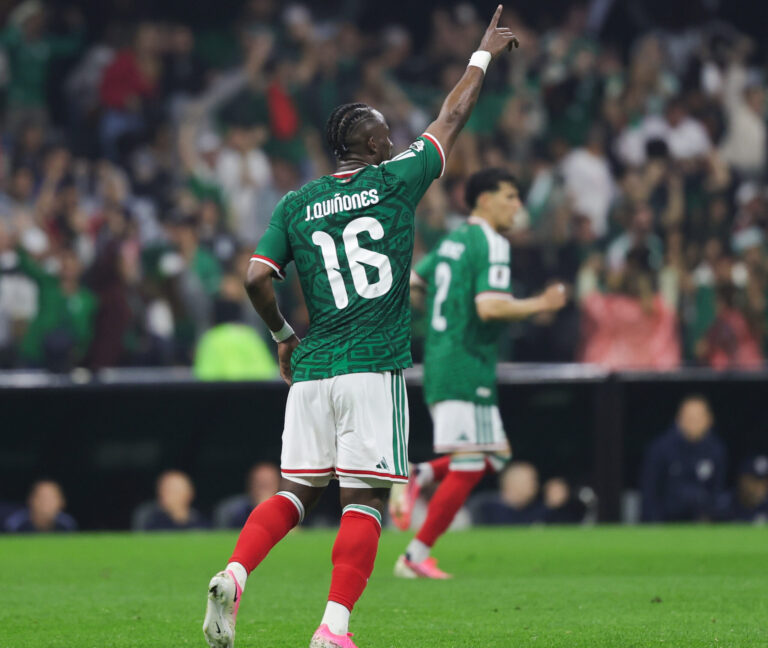 Julián Quiñones iguala a ‘Chicharito’ y al ‘Matador’ como máximo goleador de México en los Mundiales