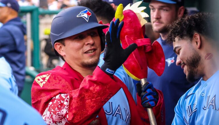 Luis Urías impulsa el triunfo de Blue Jays sobre Nacionales con jonrón decisivo