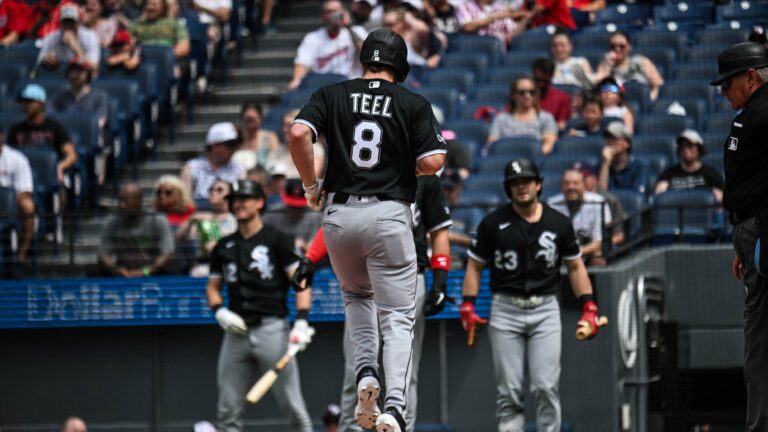 White Sox resisten la reacción de Guardians y conservan el liderato de la División Central