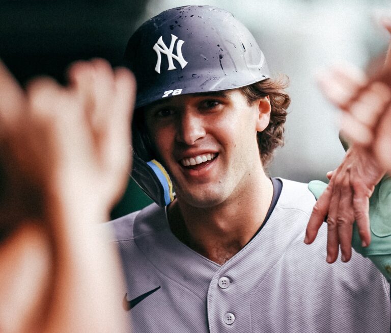 Yankees blanquean a Cubs con jonrones de Amed Rosario y Spencer Jones