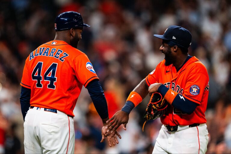 Astros aplastan a Rangers y toman el control del Oeste con explosiva ofensiva de 18 imparables