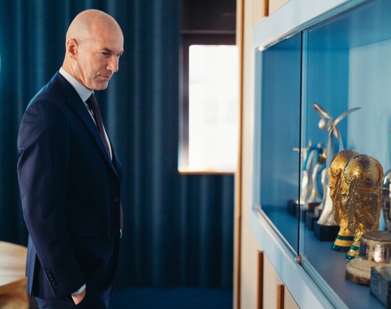 Zinedine Zidane inicia una nueva era al frente de la Selección de Francia