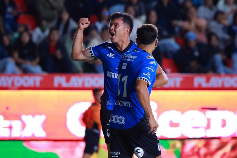Querétaro sorprende en el Hidalgo y derrota a Pachuca con doblete de Alí Ávila