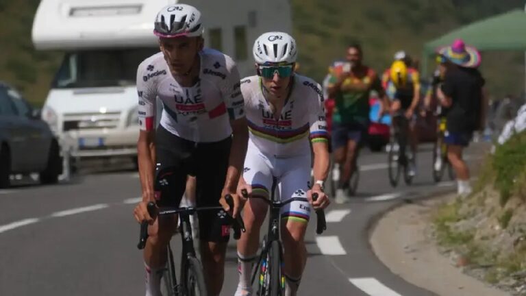 Isaac del Toro supera otra prueba y sigue entre los mejores del Tour de Francia