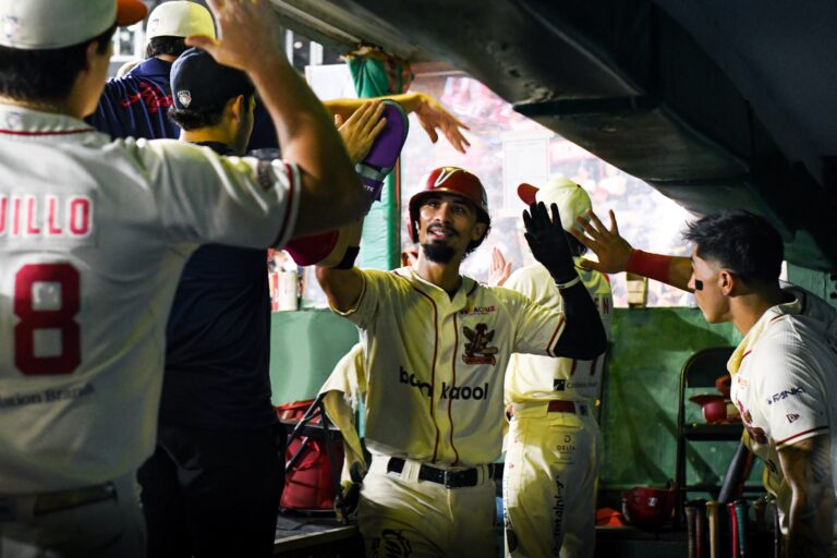 Cohen domina desde la loma y El Águila pega primero ante Leones