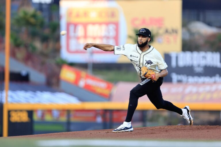 TOROS ASEGURA SU DECIMONOVENA SERIE DE LA TEMPORADA ANTE TECOS