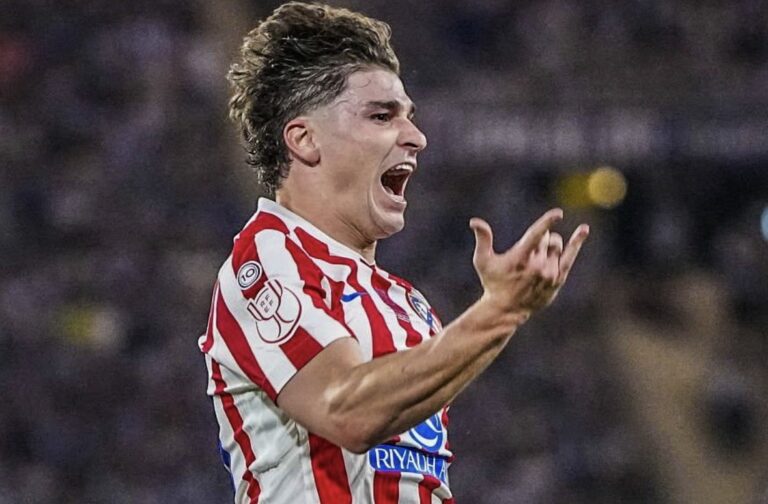 Atlético de Madrid cierra la puerta a la salida de Julián Álvarez pese al interés del Barcelona