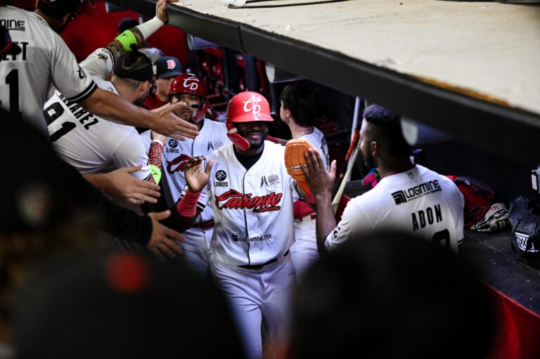 Durango apalea 17-5 a los Sultanes y empareja la serie