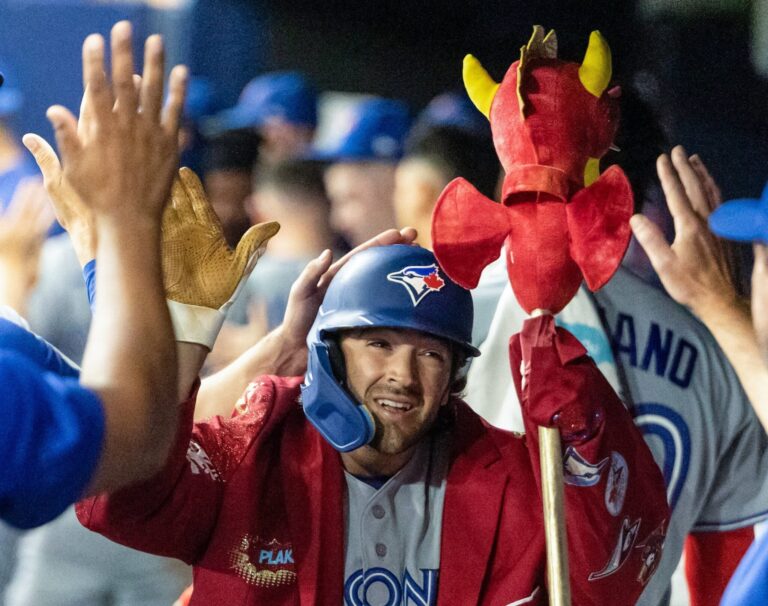 Blue Jays castigan a Tampa Bay y se llevan triunfo de 10-5
