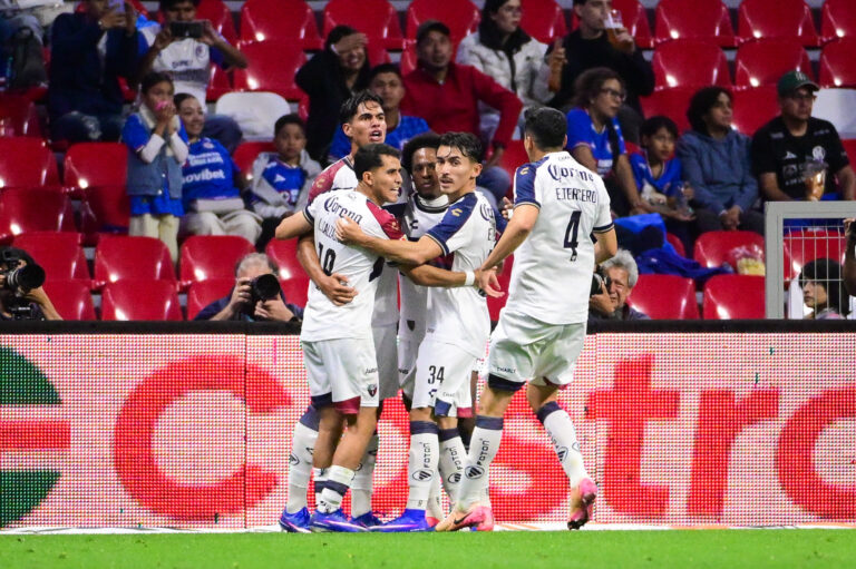 Atlante sorprende a Cruz Azul y le propina a Joel Huiqui su primera derrota como técnico celeste