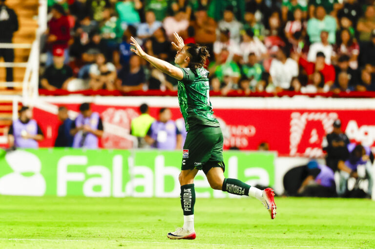 León sorprende al Necaxa y se lleva los tres puntos del Estadio Victoria