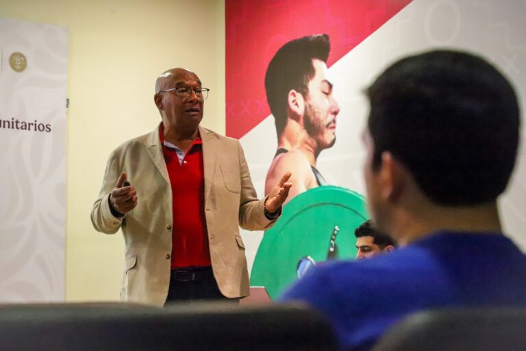 FORTALECEN A ENTRENADORES DE ATLETISMO EN SINALOA CON CAPACITACIÓN PARA LANZADORES JUVENILES