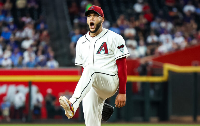 Eduardo Rodríguez domina y D-backs vencen 2-0 a Cubs