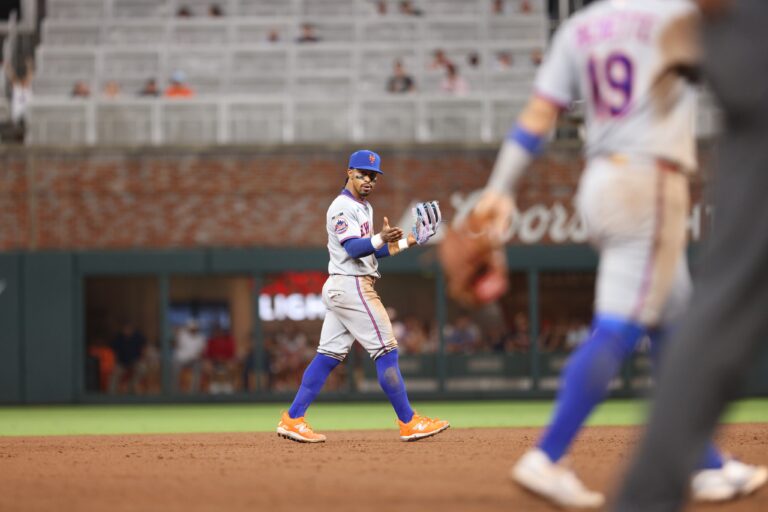 Mets golpean temprano y vencen a Bravos en Truist Park