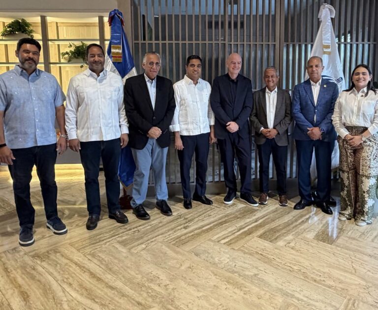 INFANTINO ENCUENTRA RESPALDO EN EL CARIBE EN MEDIO DE LA TORMENTA