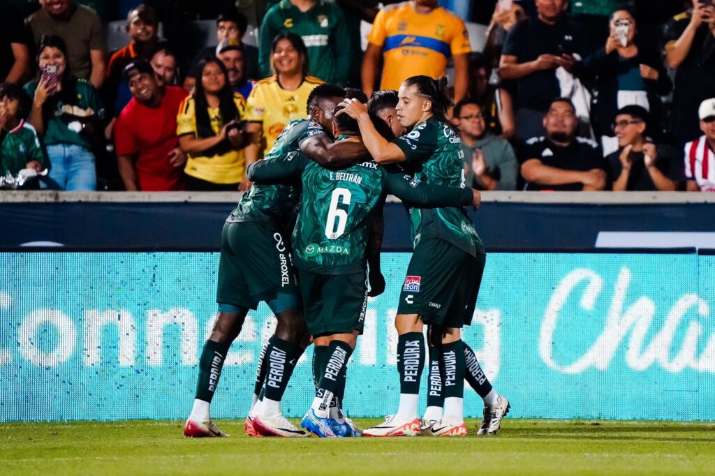 Díber Cambindo firmó un doblete y Sebastián Vegas aportó otro tanto en la contundente victoria de 3-0 sobre Real Salt Lake, con la que La Fiera aseguró su boleto a las semifinales.