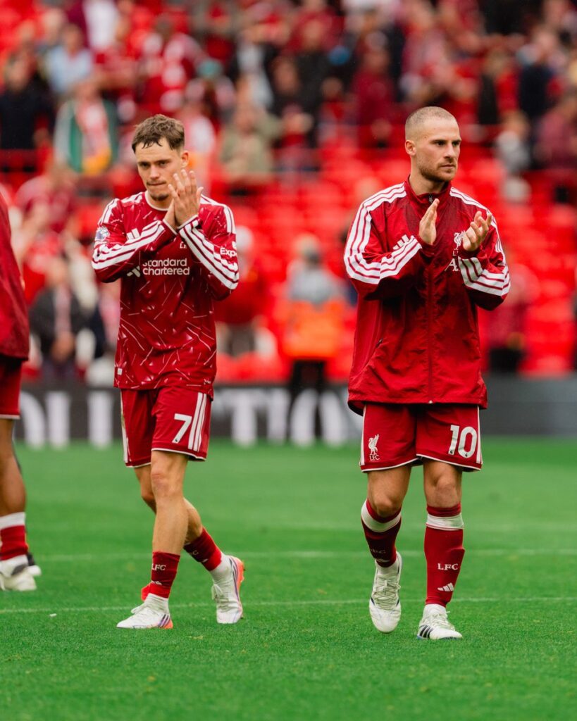 Los Reds vinieron de atrás para igualar 2-2, con goles de Alexander Isak y Víctor Muñoz, en la Jornada 2 de la Premier League