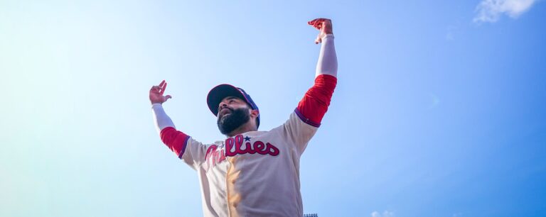 Phillies aguantan remontada de Cardenales y se llevan triunfo