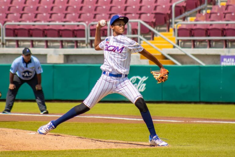 República Dominicana elimina a México Rojo con no-hitter combinado y avanza a la final de la Serie del Caribe Kids