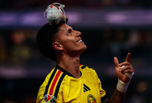 Las Águilas mantienen su gran paso en el torneo y llegan a 16 puntos tras imponerse al conjunto poblano con goles de Ícaro y Brian Rodríguez.