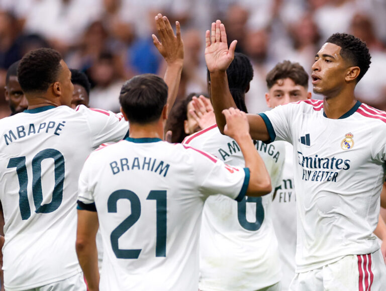 Real Madrid mantiene el paso perfecto y golea 4-0 al Málaga