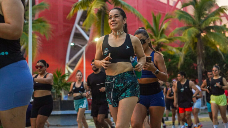Primer Coffee Run reúne a más de 100 corredores rumbo al Gran Maratón HERSA Mazatlán 2026