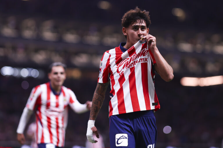 Chivas golea a Xolos y firma contundente triunfo de 5-2