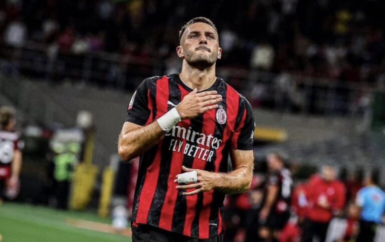 FC Porto alcanza acuerdo verbal para fichar a Santi Giménez procedente del AC Milan