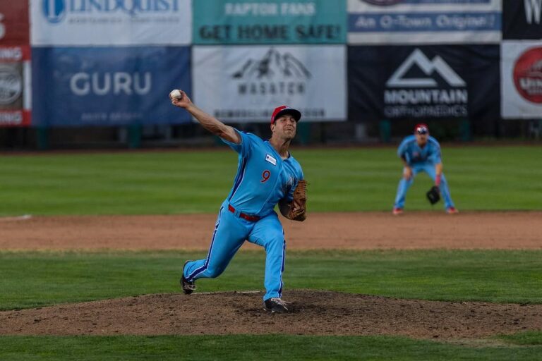 Dan Kubiuk llega a Charros de Jalisco para reforzar el bullpen