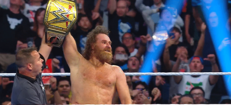 Sami Zayn se coronó campeón al derrotar a CM Punk